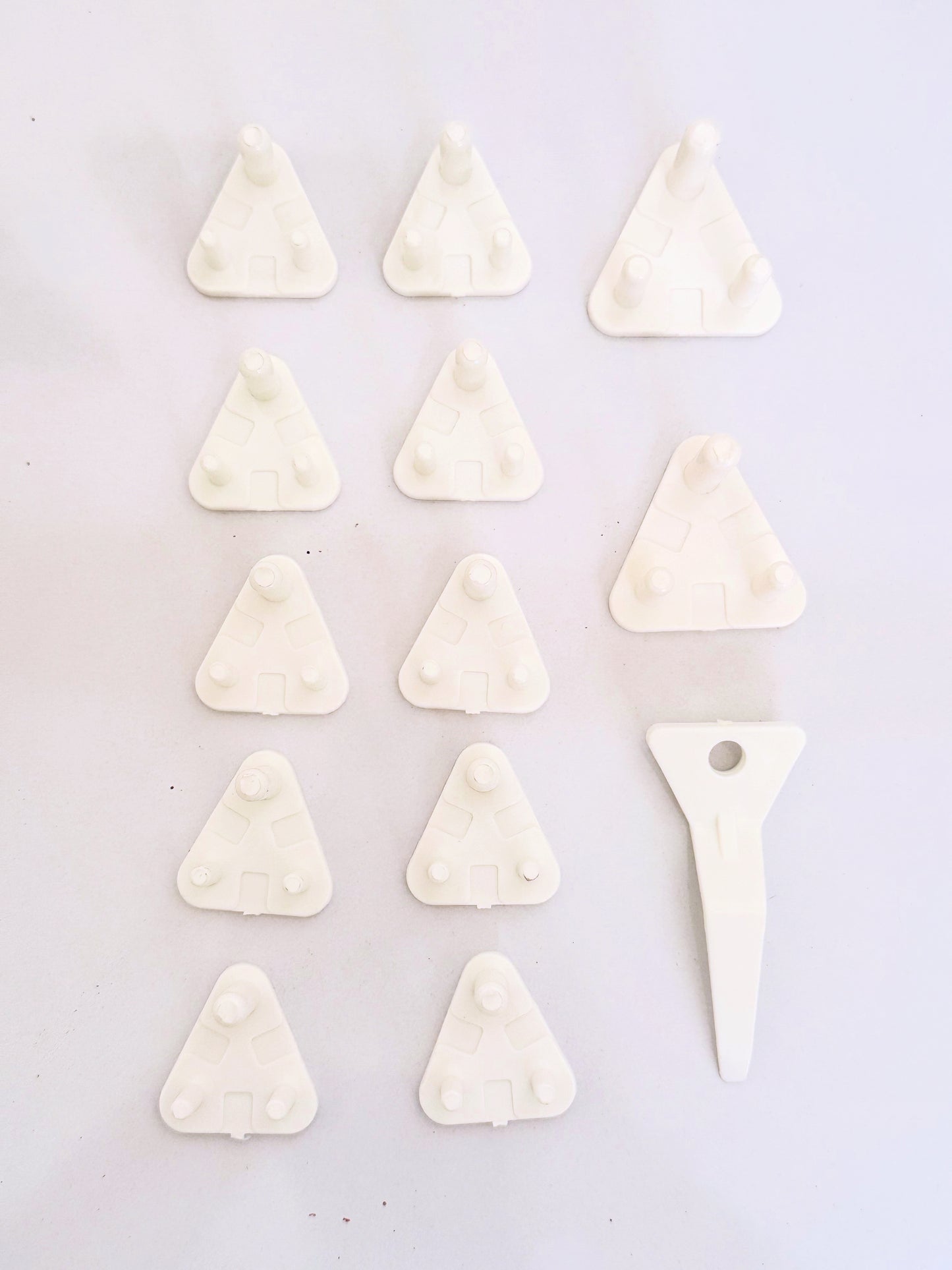 S socket (13white)